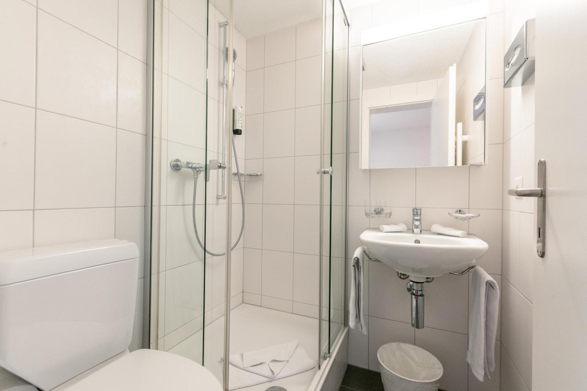 Hotel Kreuz Leissigen Εξωτερικό φωτογραφία
