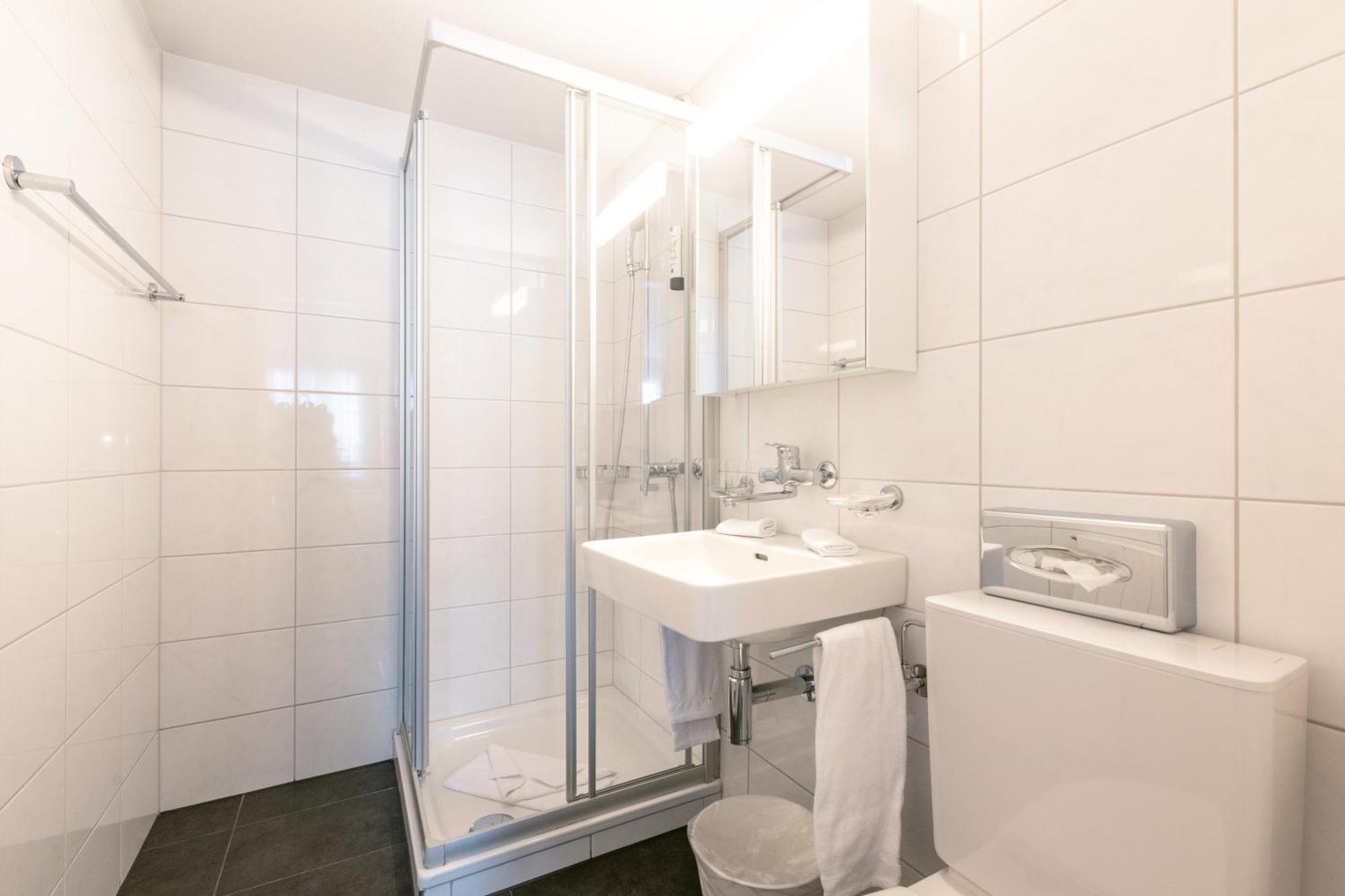 Hotel Kreuz Leissigen Εξωτερικό φωτογραφία